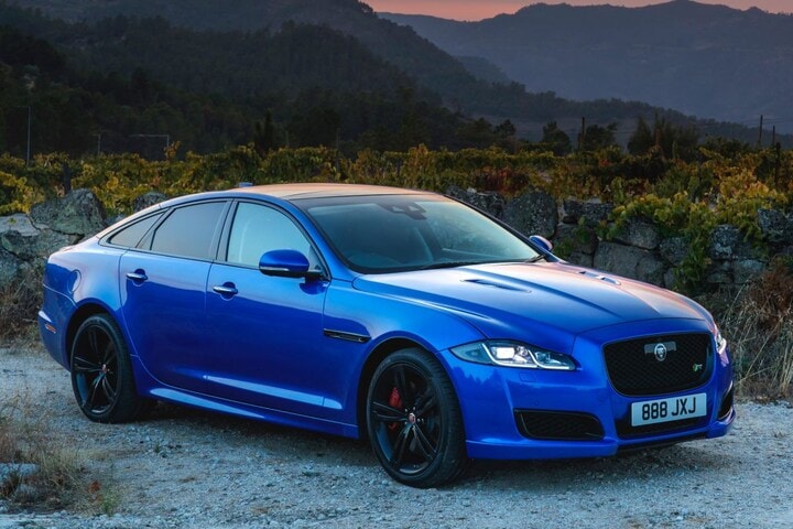 Jaguar XJR575
