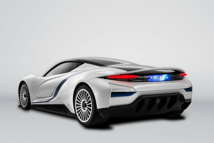 BAIC Arcfox 7
