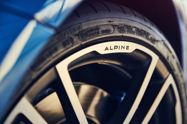 Alpine A110