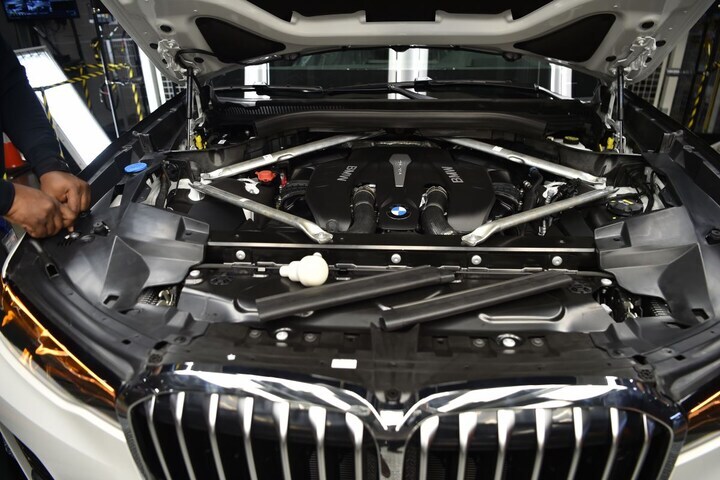 BMW X7