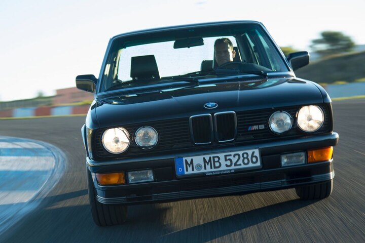 BMW M5 E28