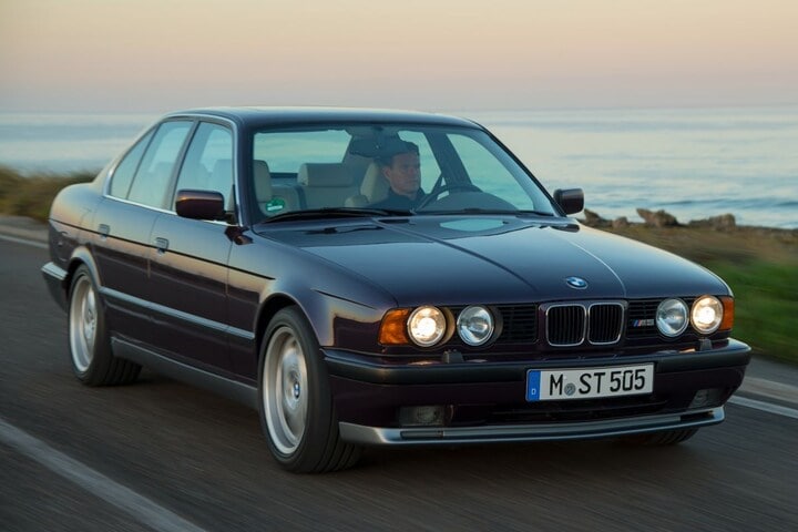 BMW M5 E34
