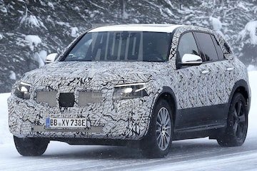 Mercedes-Benz EQ C spyshots