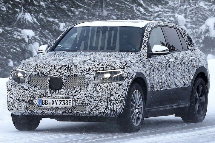Mercedes-Benz EQ C spyshots