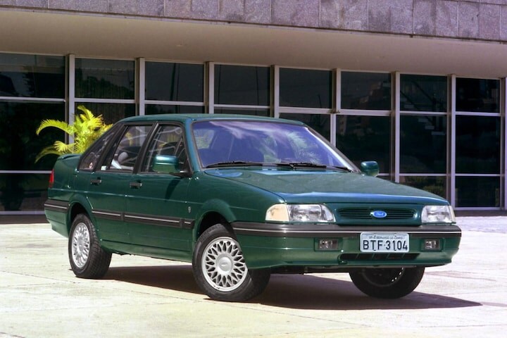 De tweeling: VW Santana - Ford Versailles