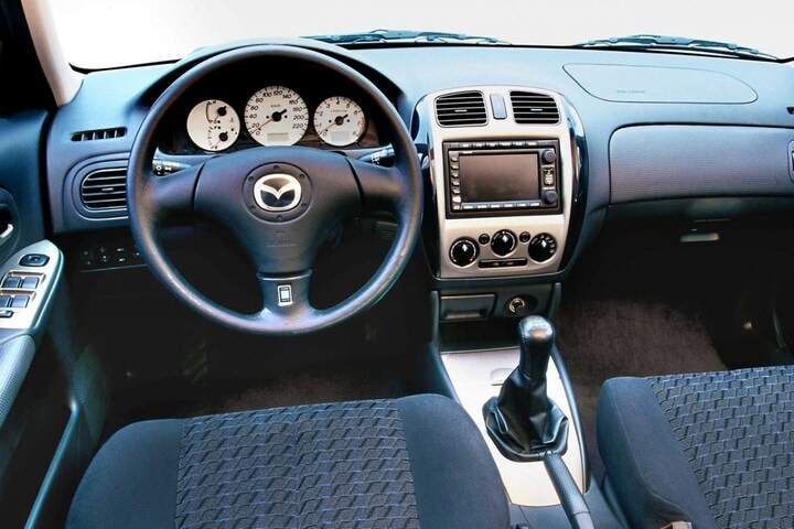 Facelift Friday: Mazda 323 