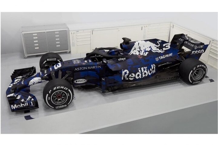 Max Verstappen RB14