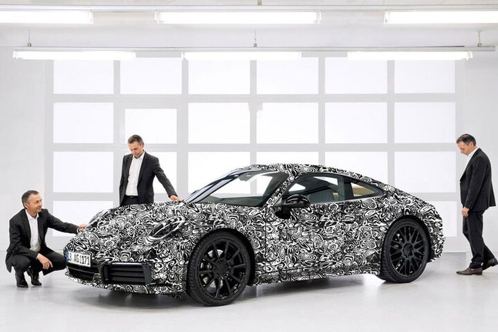 Porsche 911 992 teaser