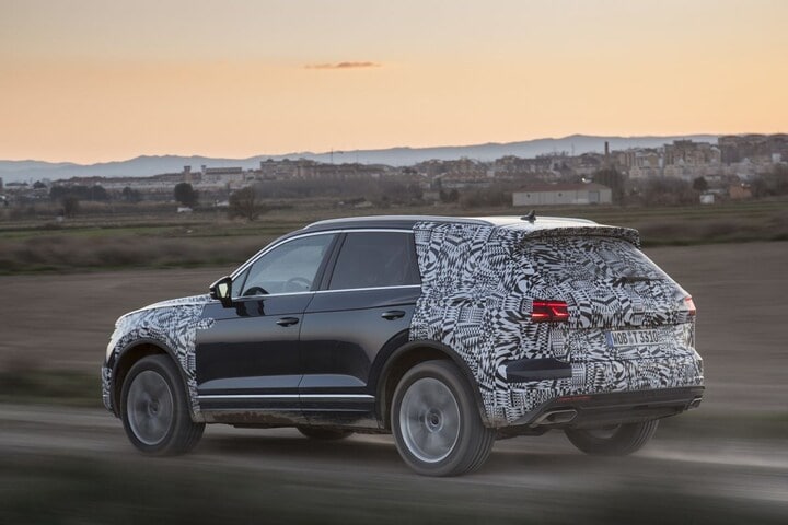Volkswagen Touareg teaser