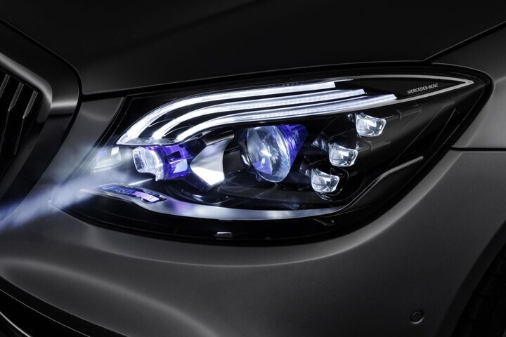 Mercedes-Maybach S-klasse Digital Light