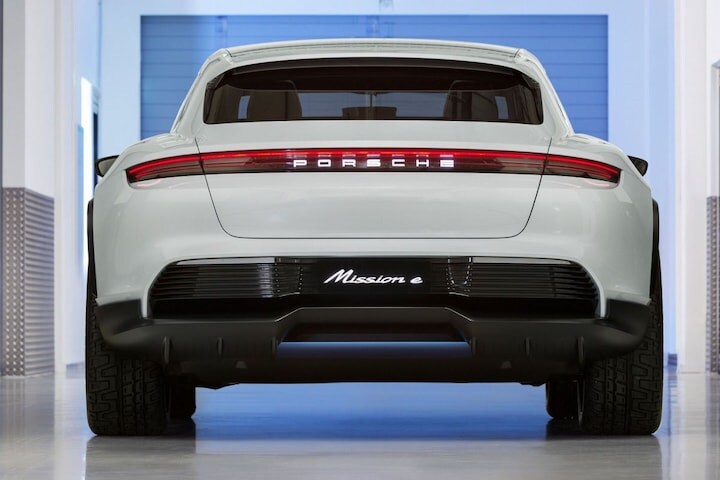 Porsche Mission E Cross Turismo