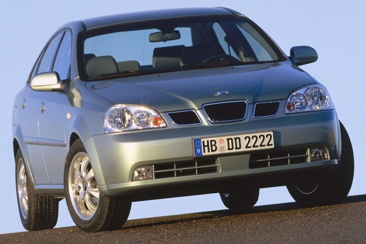 De Tweeling Daewoo Nubira Chevrolet Suzuki Forenza