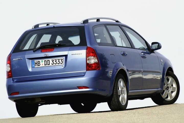 De Tweeling Daewoo Nubira Chevrolet Suzuki Forenza