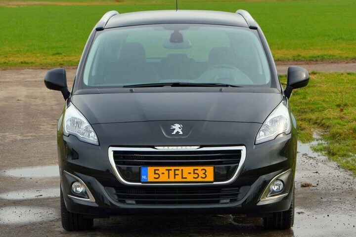 Peugeot 5008 facelift Friday