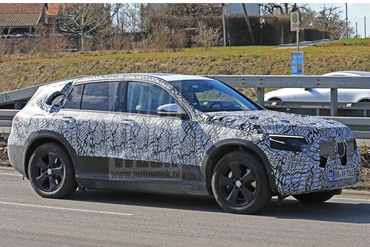 Mercedes-Benz EQ C