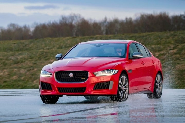 Jaguar XE 300 Sport