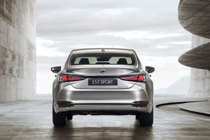 Lexus ES