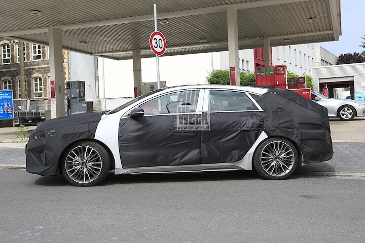 Kia Proceed spyshots