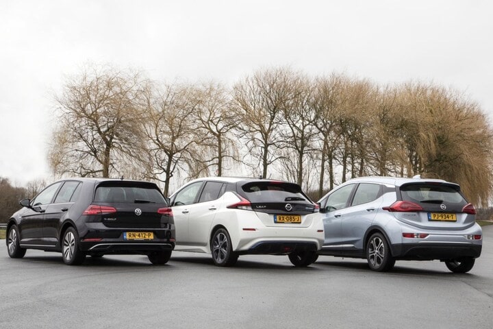 EV laden stekker plug-in opladen laadpaal elektris