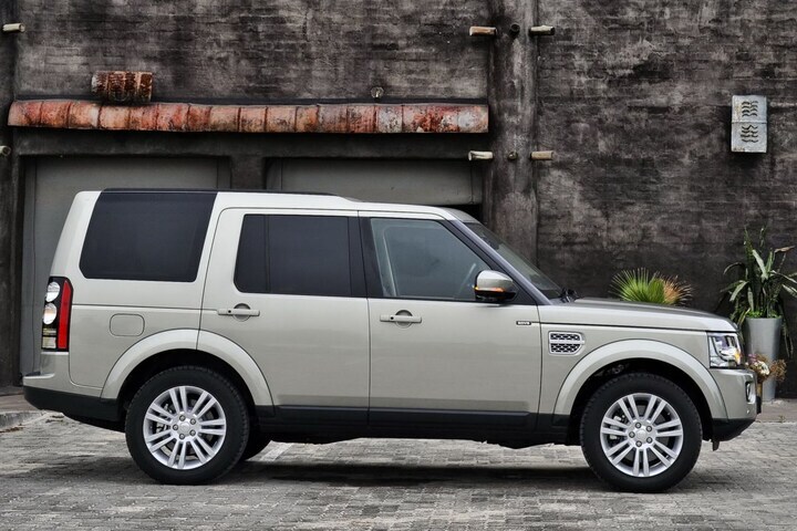 Land Rover Discovery facelift friday
