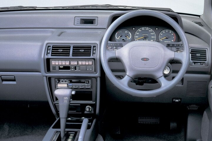 Mitsubishi Space Wagon Hyundai Santamo Tweeling