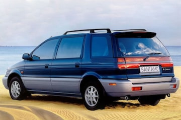 Mitsubishi Space Wagon Hyundai Santamo Tweeling