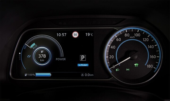  Nissan Leaf