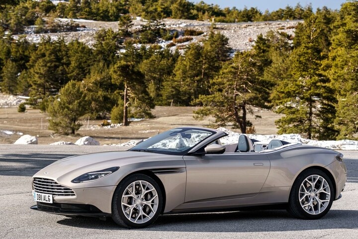 Aston Martin DB11 Volante