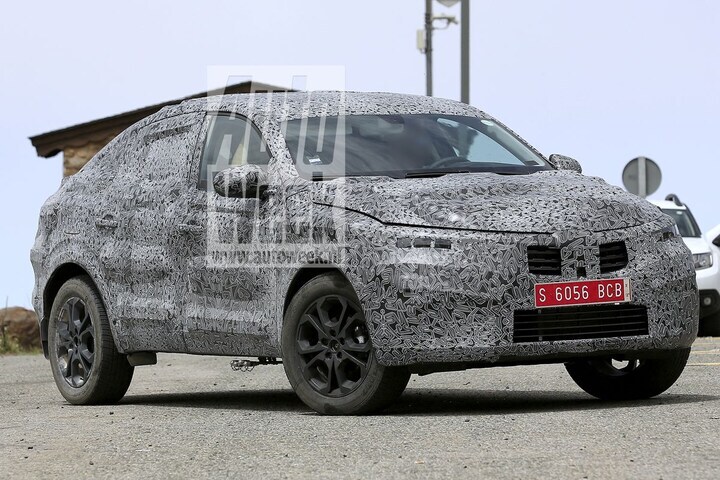 Spyshots Renault Captur 'Coupé'