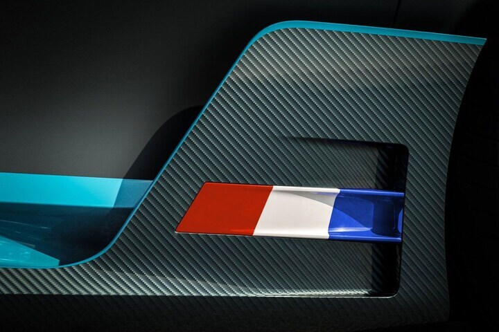 Bugatti Divo teaser