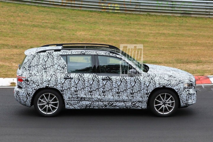 Spyshots Mercedes-Benz GLB-klasse