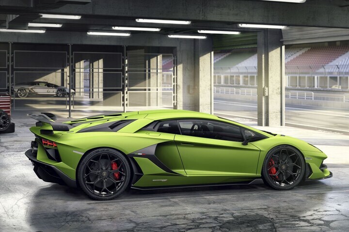 Lamborghini Aventador SVJ