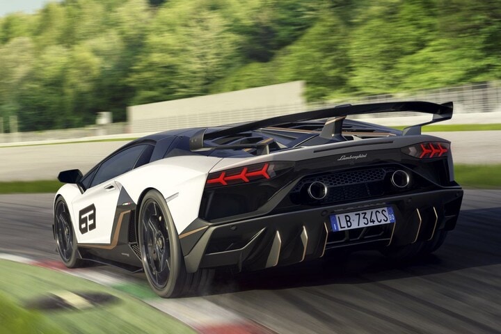 Lamborghini Aventador SVJ