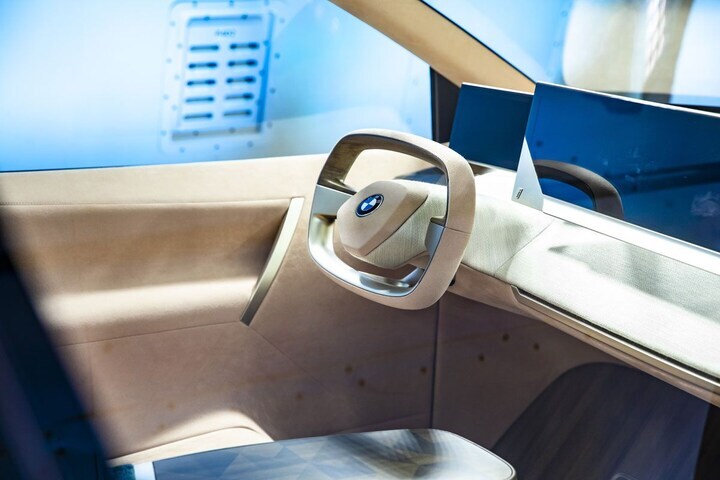 BMW Vision iNext Boeing 777 