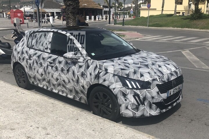 Peugeot 208 spyshots