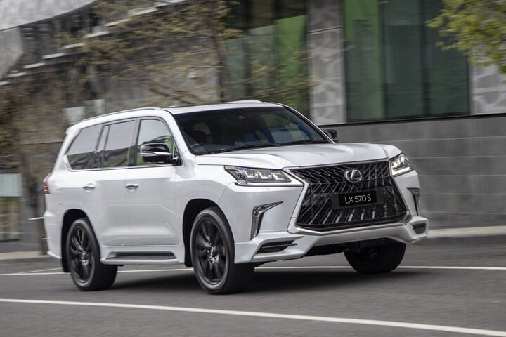 Lexus LX 570 S