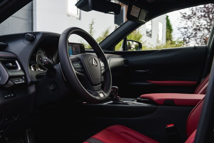 Lexus UX