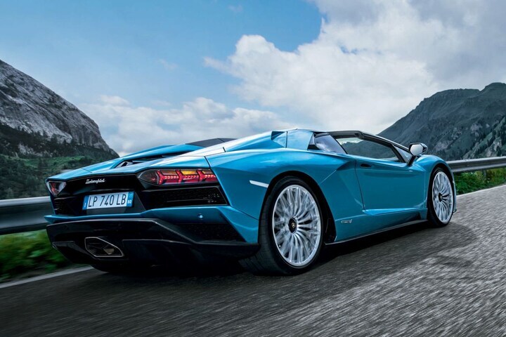 Lamborghini Aventador S Roadster