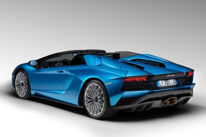 Lamborghini Aventador S Roadster