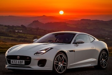 Jaguar F-Type Checkered Flag