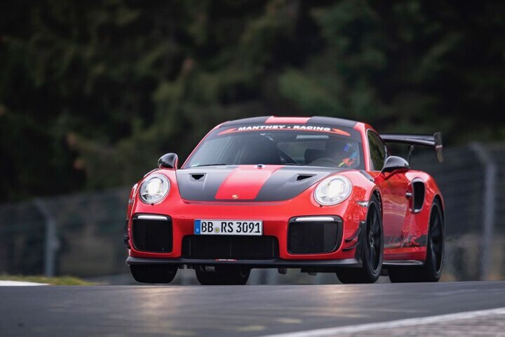 Porsche 911 GT2 RS MR