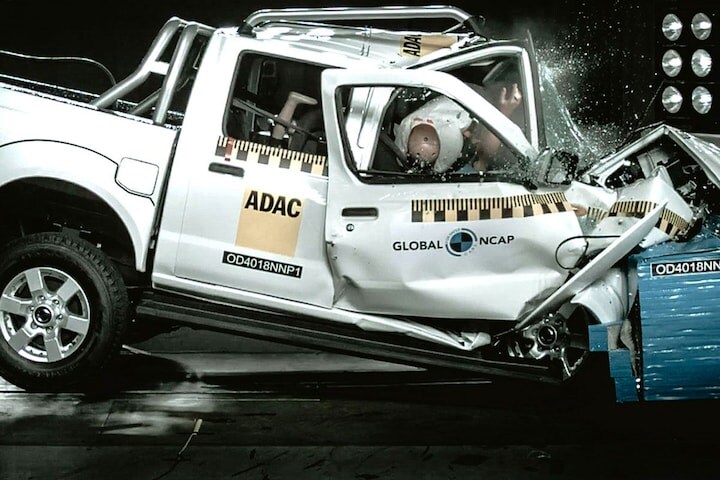 Nissan NP300 Hardbody crashtest