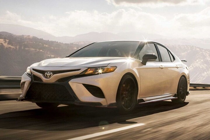 Toyota Camry en Avalon TRD