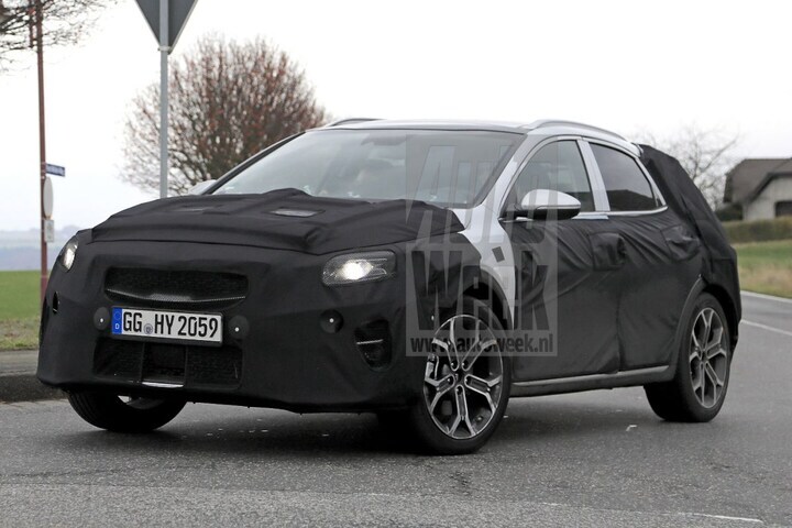 Kia SUV spyshot