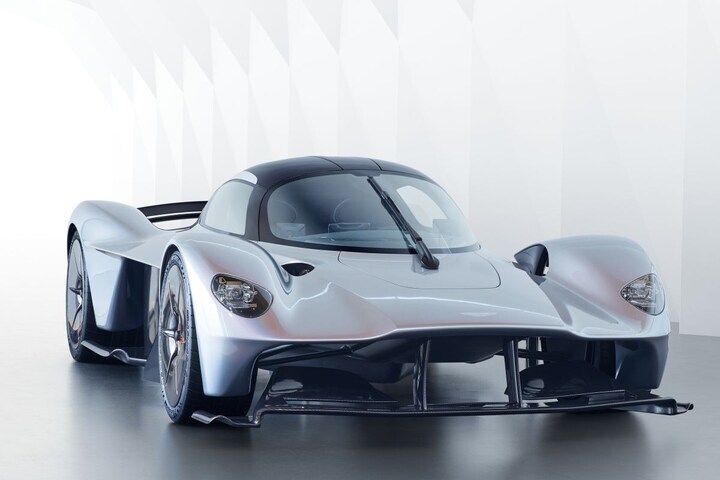 Aston Martin Valkyrie V12