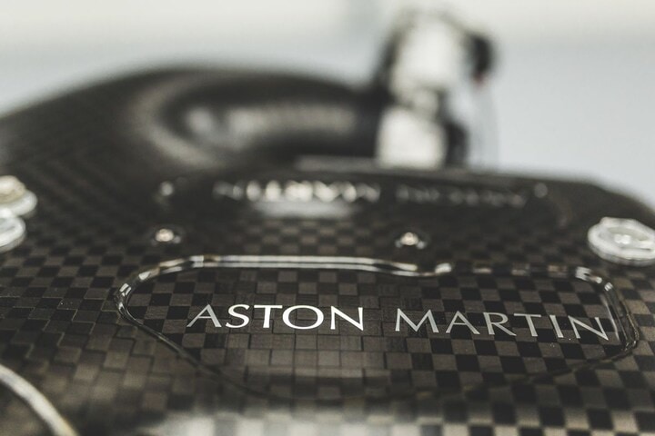 Aston Martin Valkyrie V12