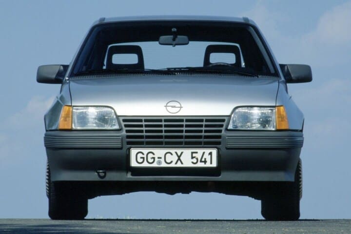 De Tweeling: Opel Kadett E Daewoo LeMans Pontiac C