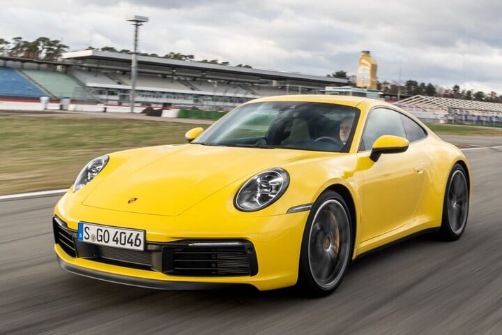 Porsche 911 Carrera