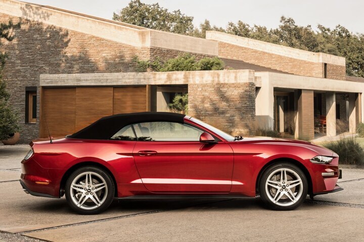 Ford Mustang Convertible