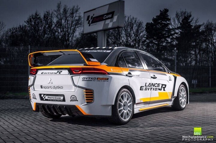 Dytko Sport Mitsubishi Lancer Evolution Edition R